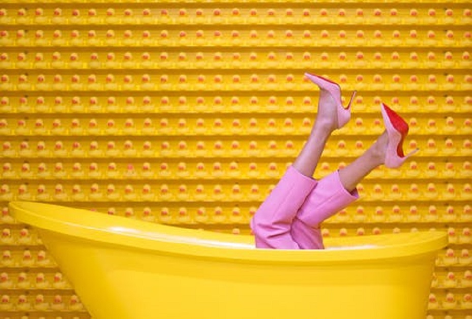 BENEFITS OF BEING A SHORT GIRL BENEFITS OF BEING A SHORT GIRL